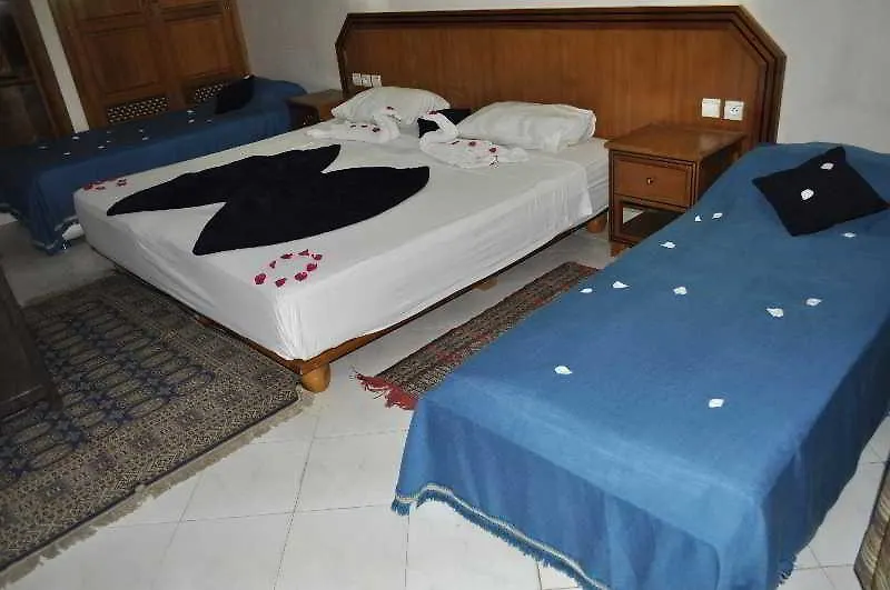 Maison d'hôtes Hotel Dar Charaf à Marrakesh